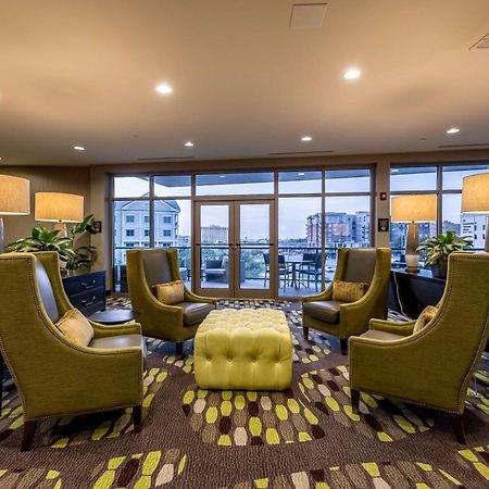 Hilton Garden Inn Charleston Waterfront/Downtown Экстерьер фото