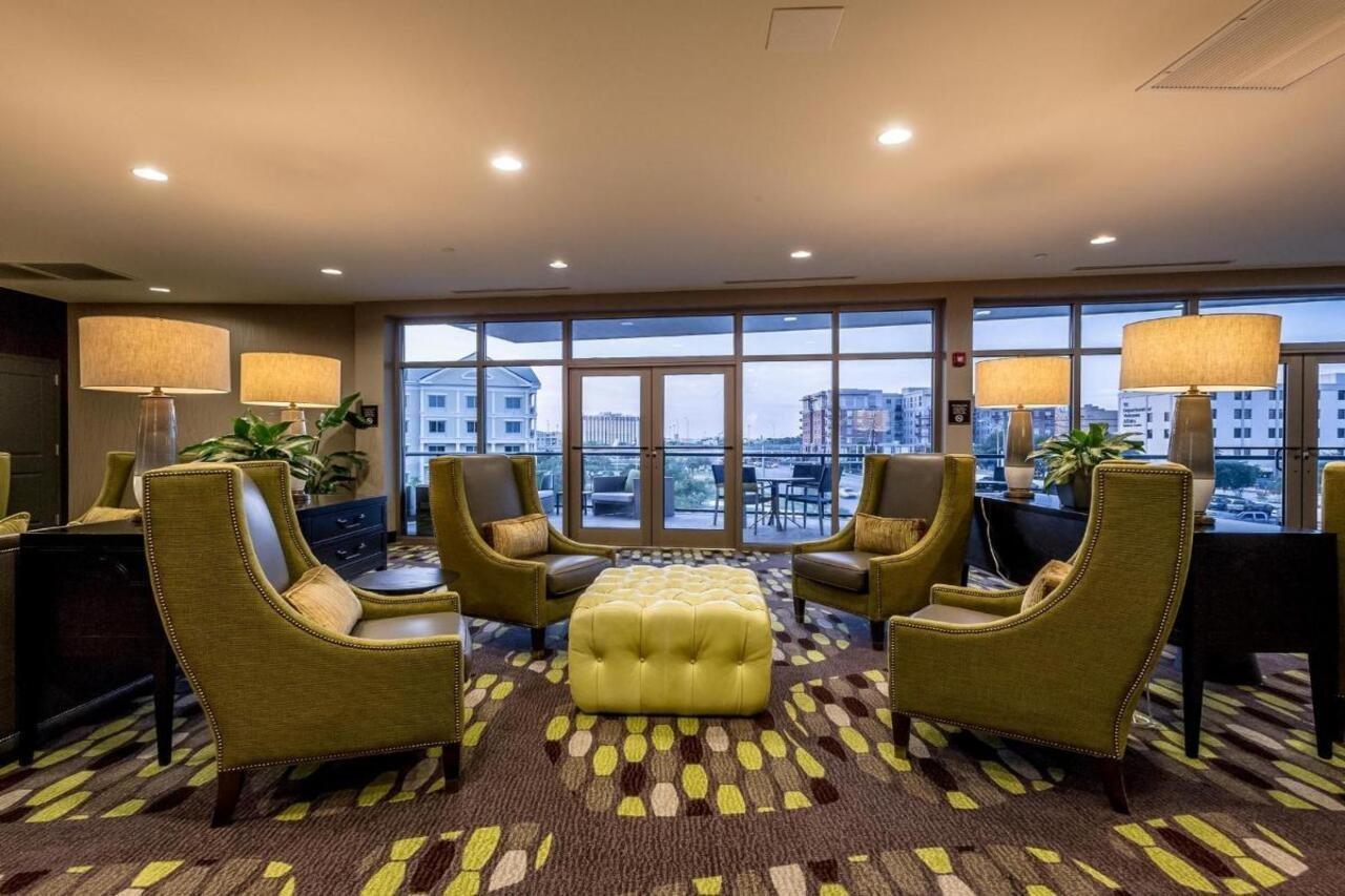 Hilton Garden Inn Charleston Waterfront/Downtown Экстерьер фото