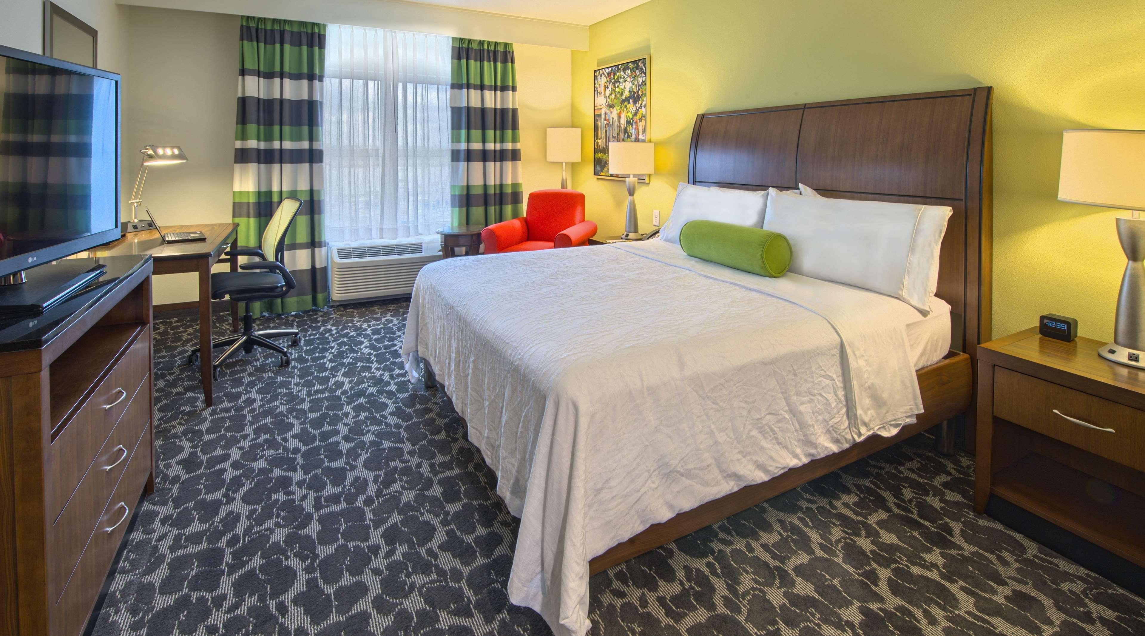 Hilton Garden Inn Charleston Waterfront/Downtown Экстерьер фото