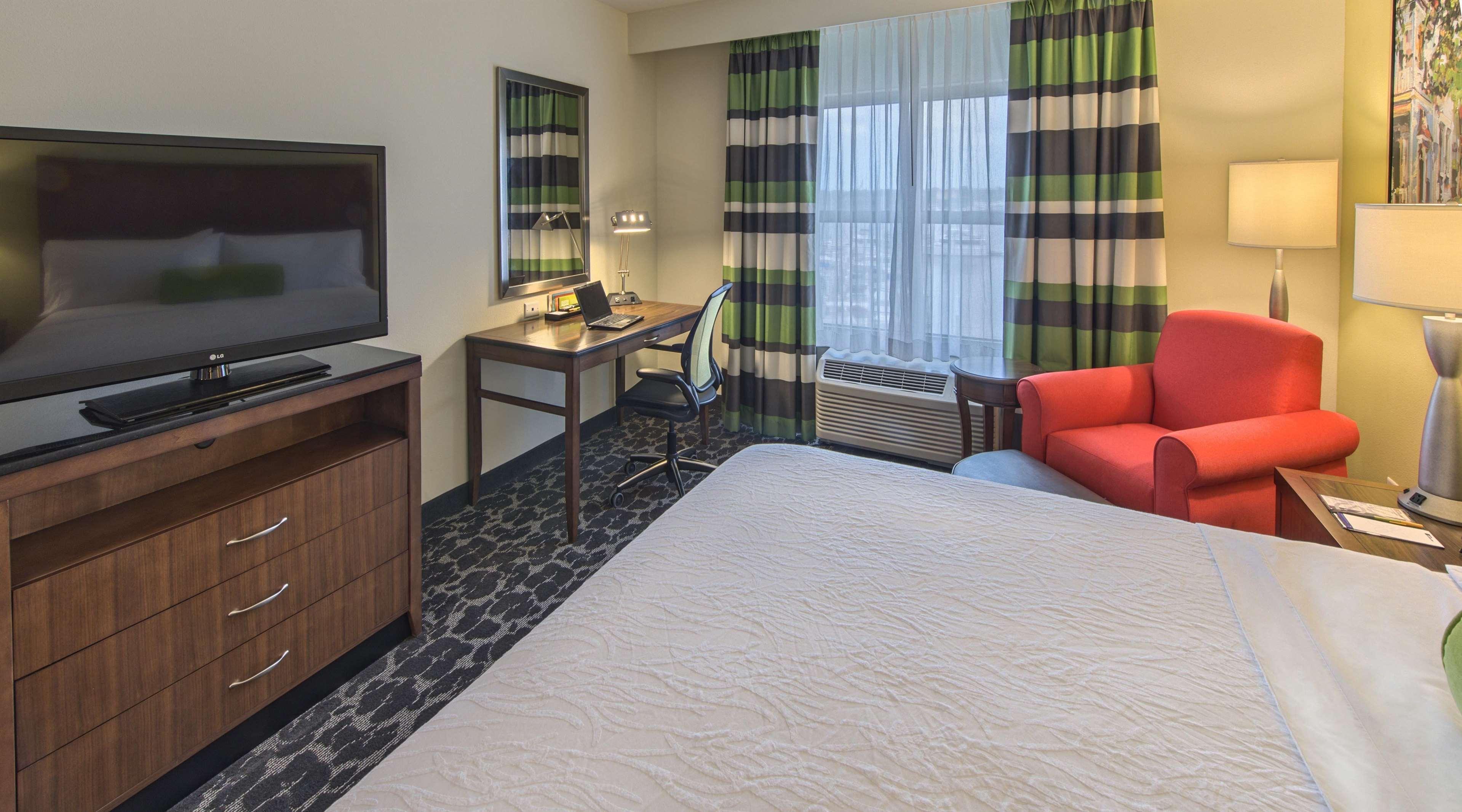 Hilton Garden Inn Charleston Waterfront/Downtown Экстерьер фото