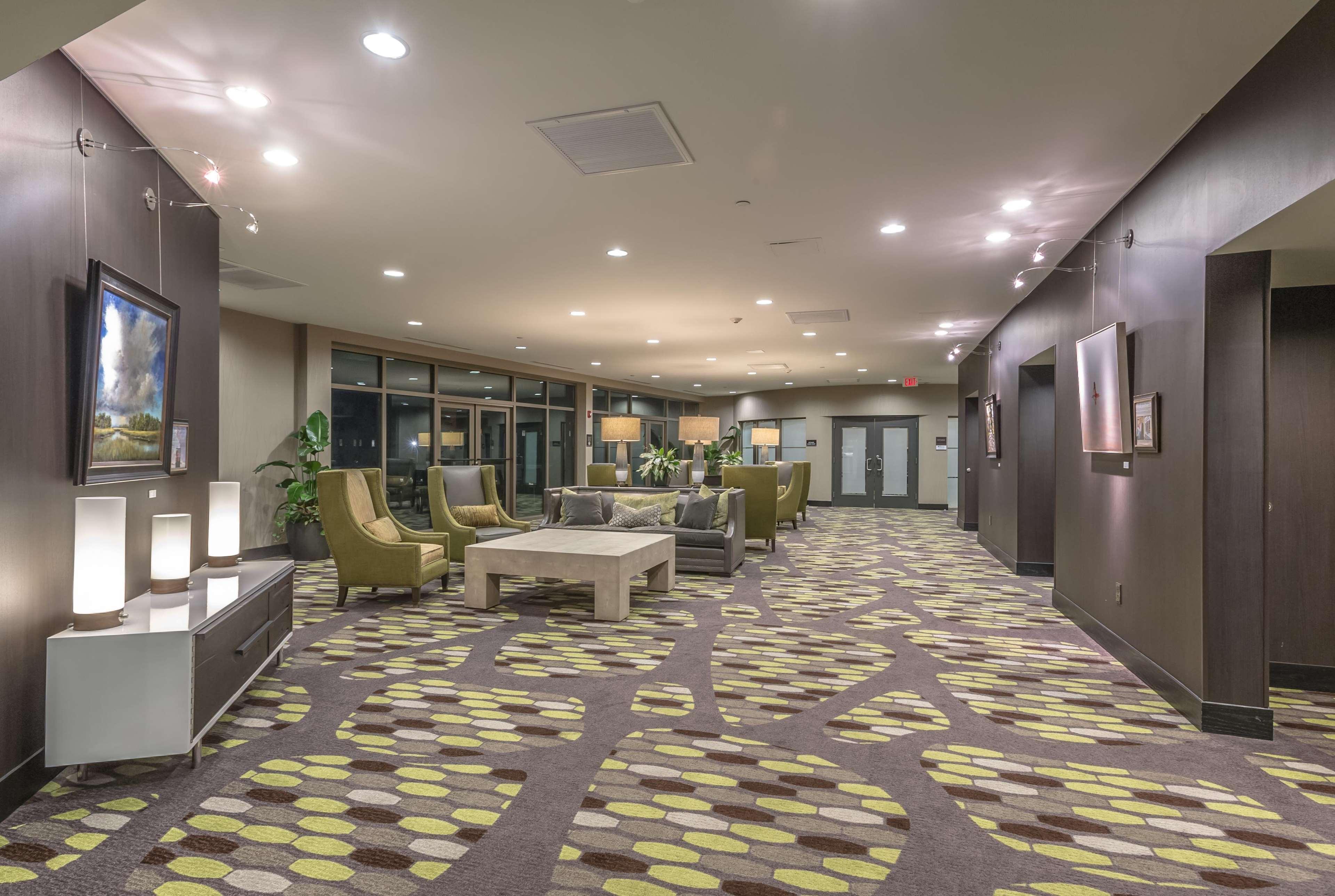 Hilton Garden Inn Charleston Waterfront/Downtown Экстерьер фото