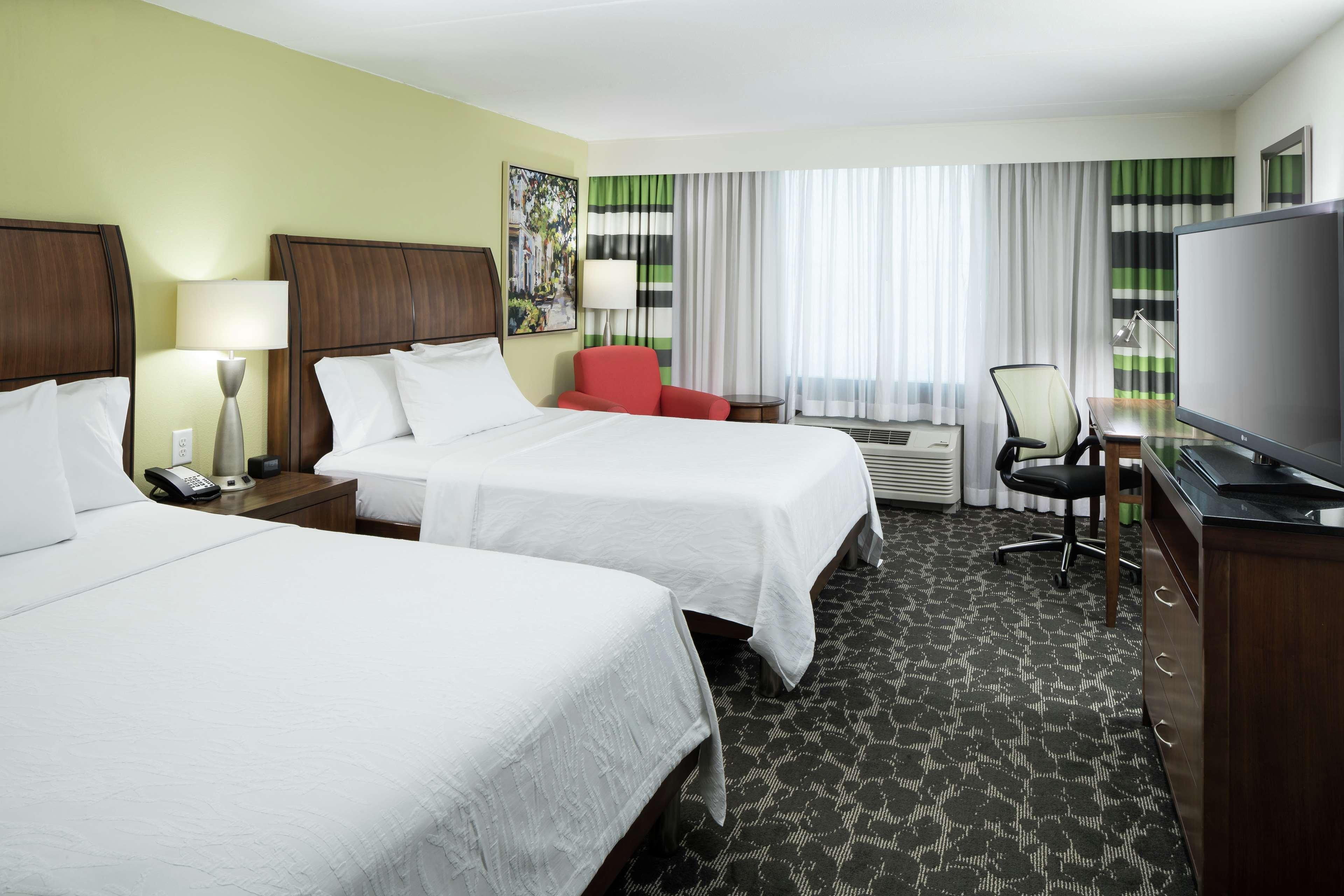 Hilton Garden Inn Charleston Waterfront/Downtown Экстерьер фото