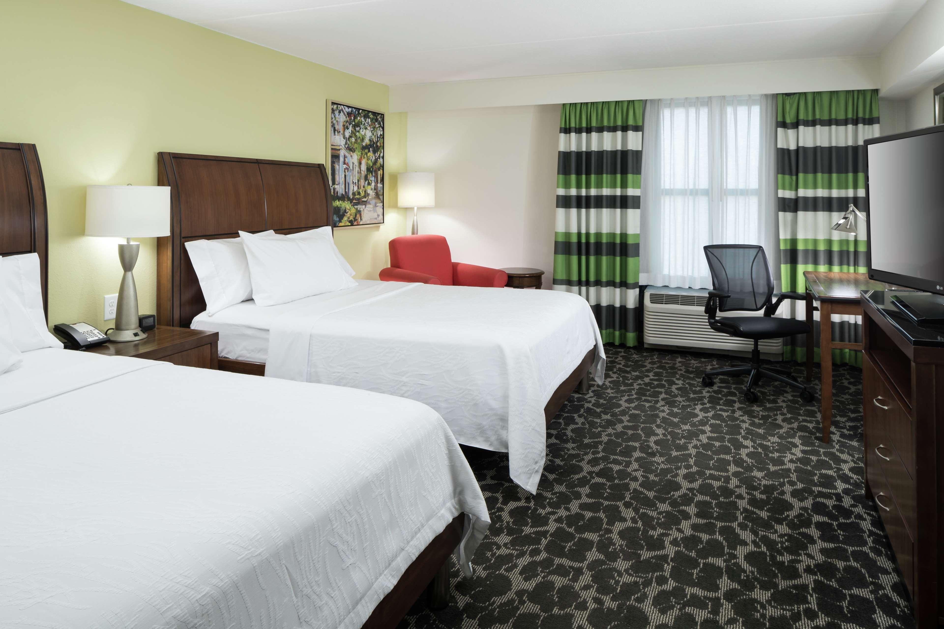 Hilton Garden Inn Charleston Waterfront/Downtown Экстерьер фото