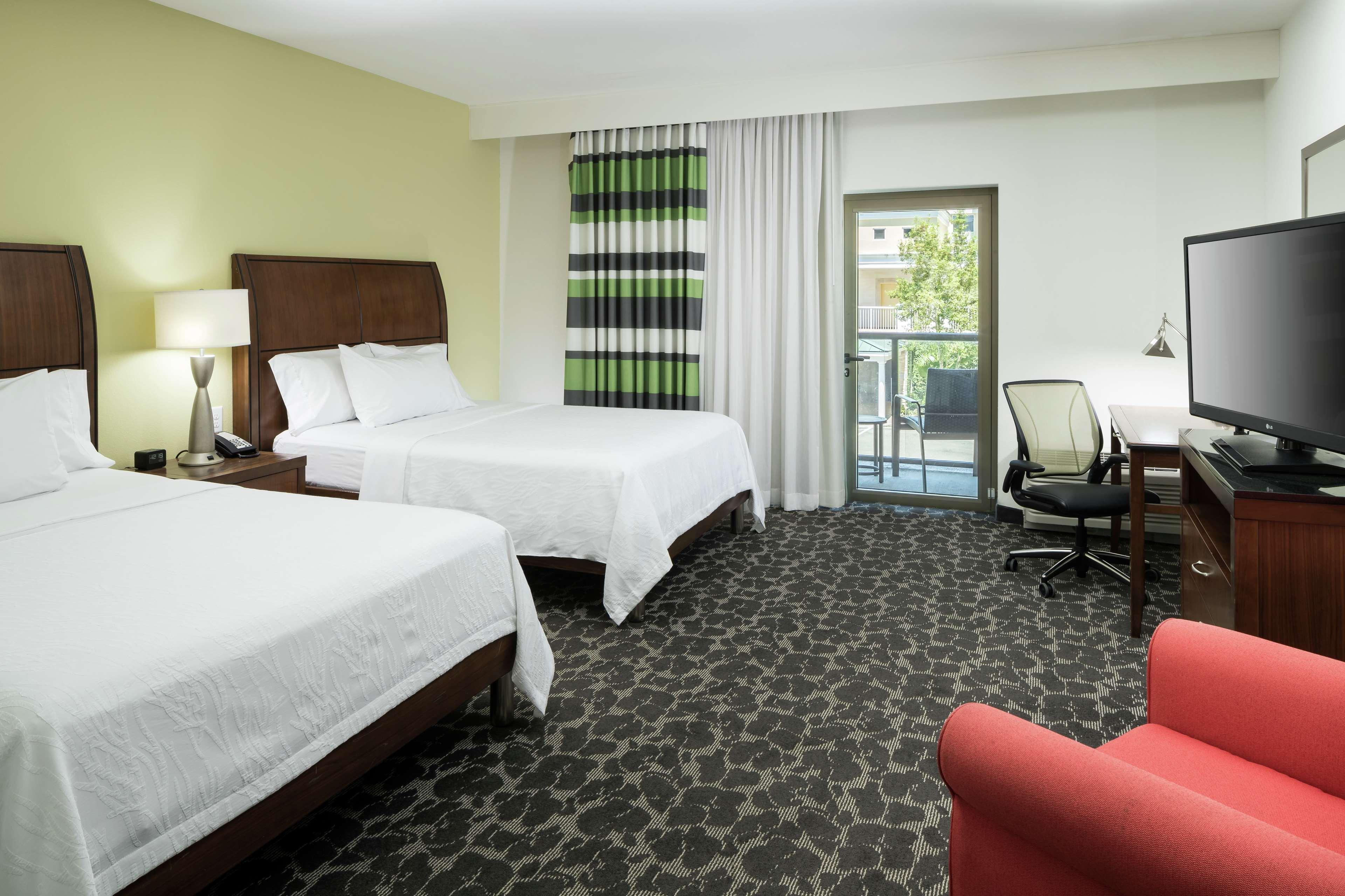 Hilton Garden Inn Charleston Waterfront/Downtown Экстерьер фото