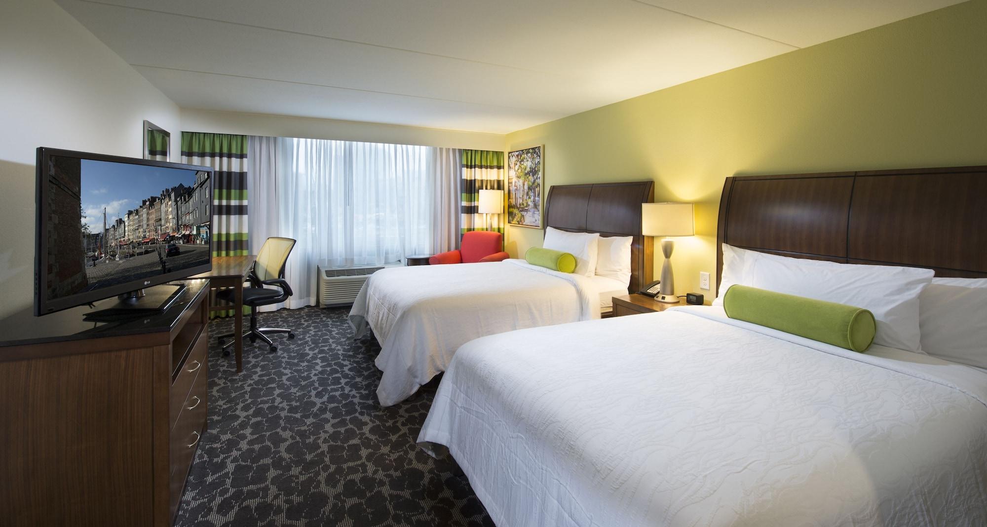 Hilton Garden Inn Charleston Waterfront/Downtown Экстерьер фото