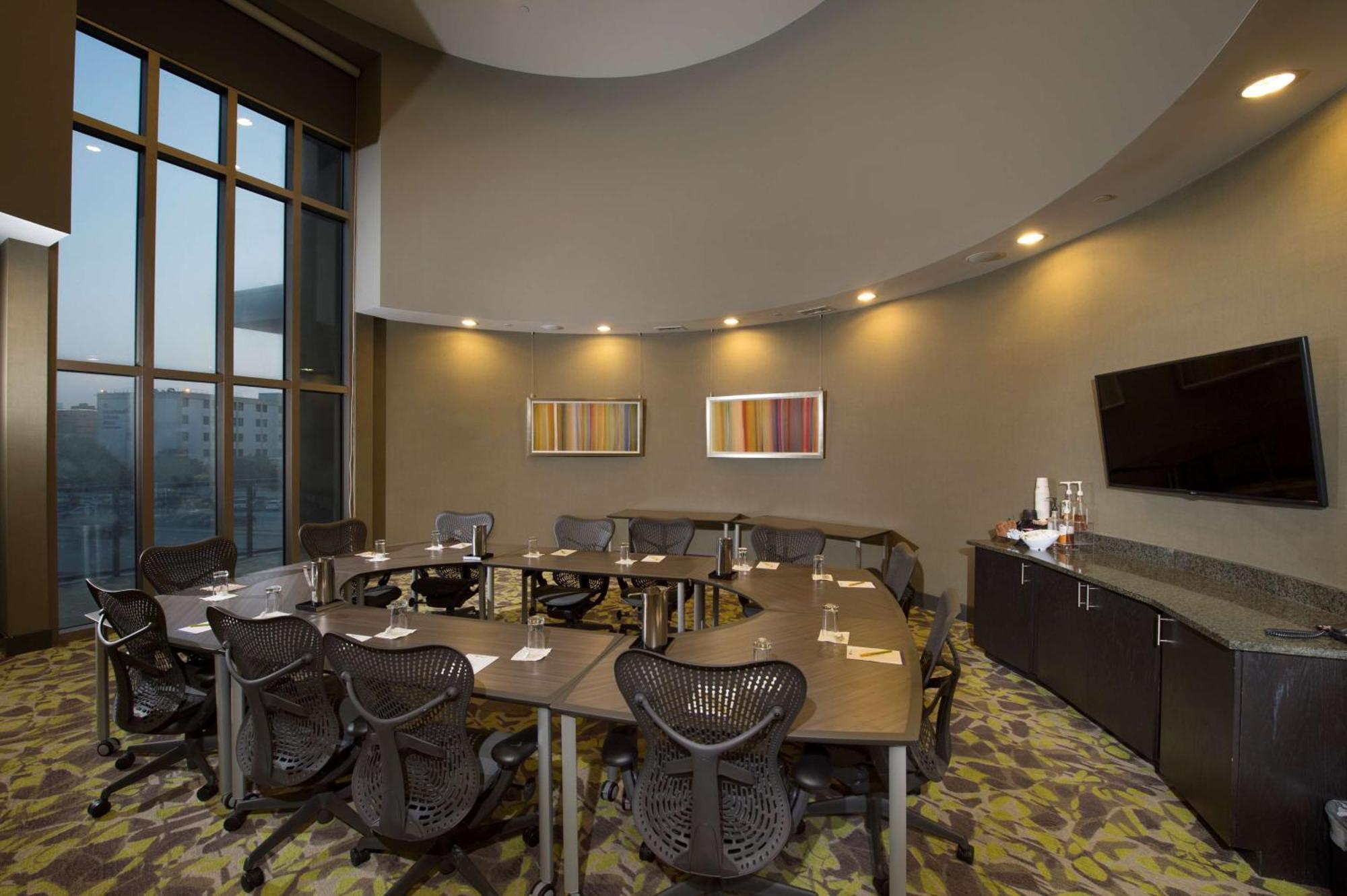 Hilton Garden Inn Charleston Waterfront/Downtown Экстерьер фото