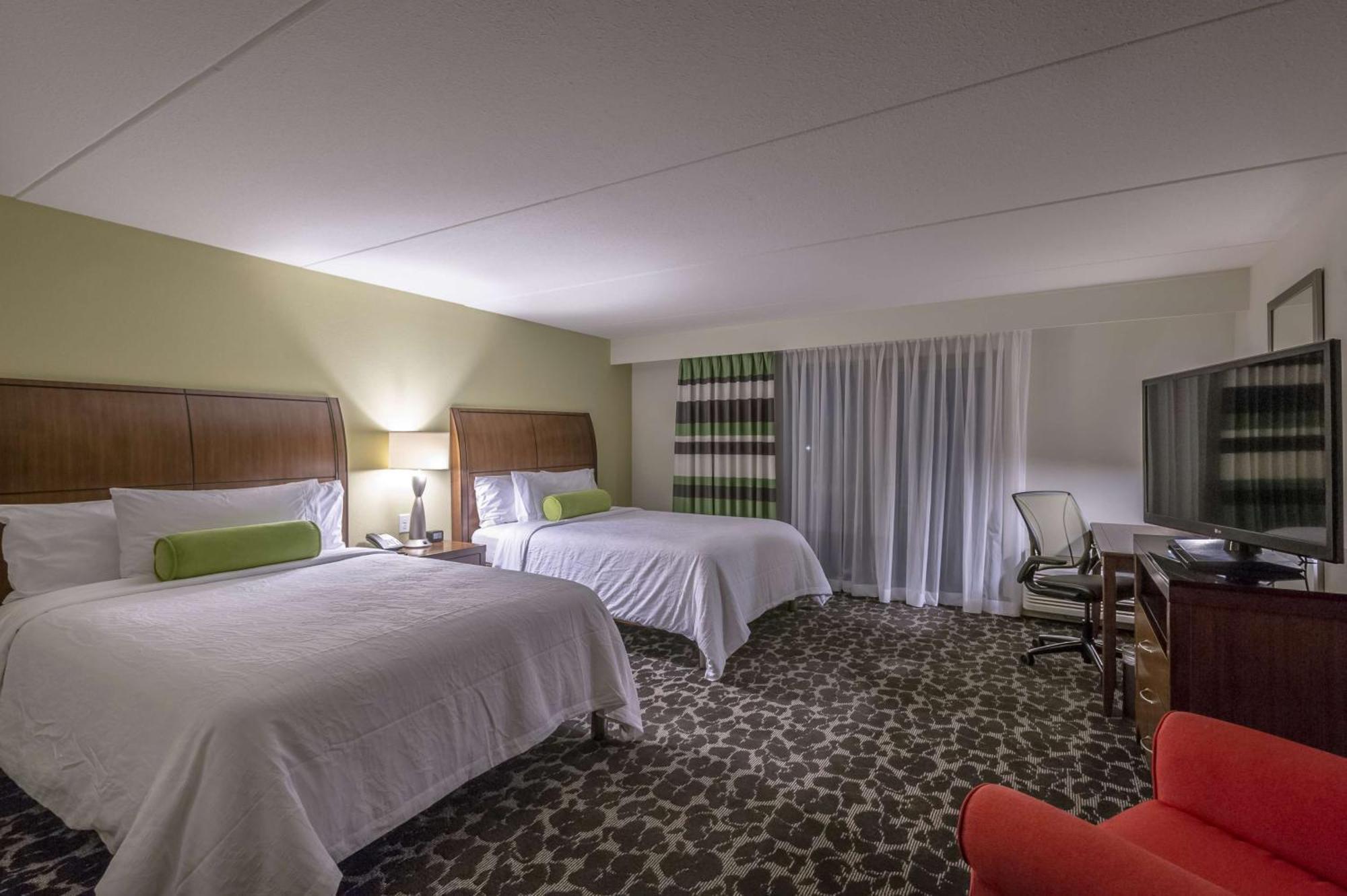 Hilton Garden Inn Charleston Waterfront/Downtown Экстерьер фото